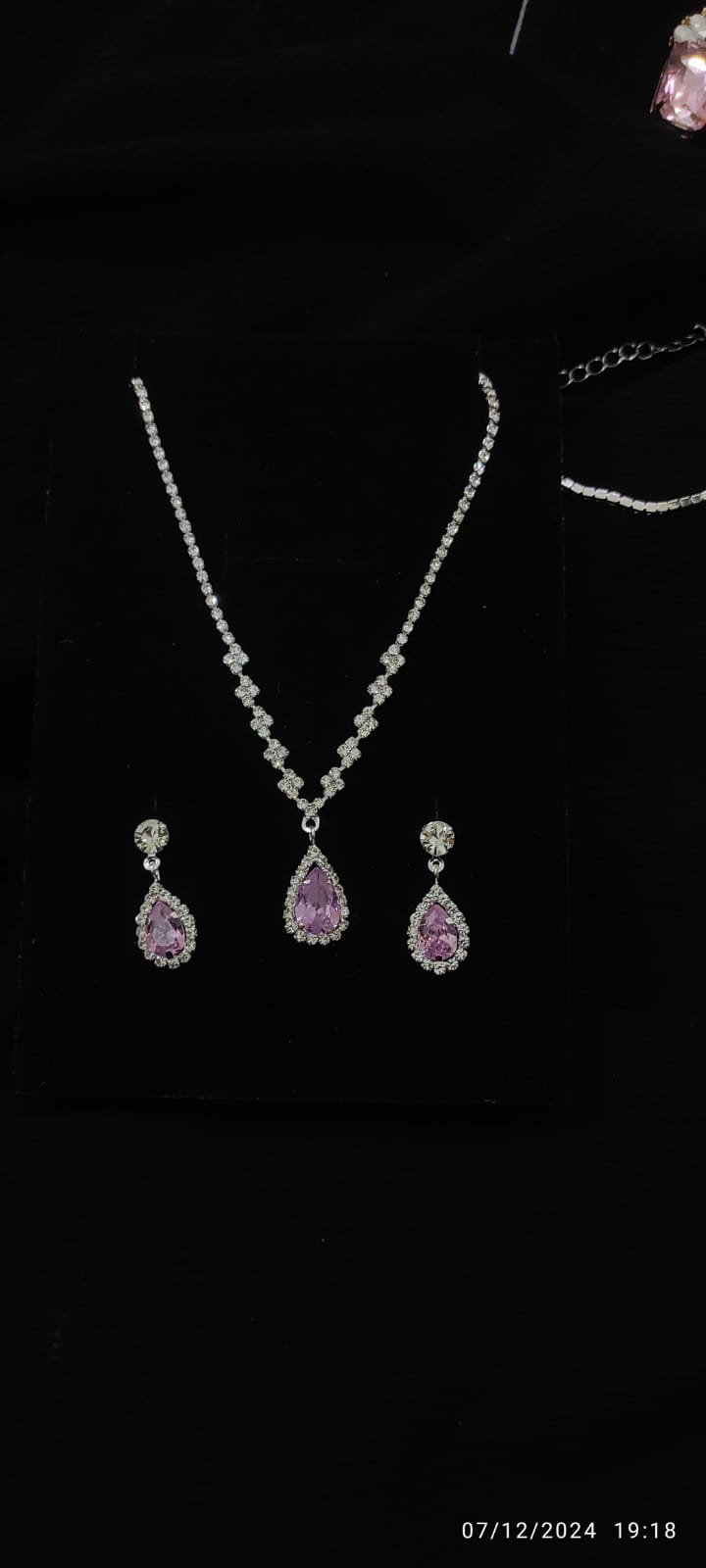 Teardrop Zircon Set