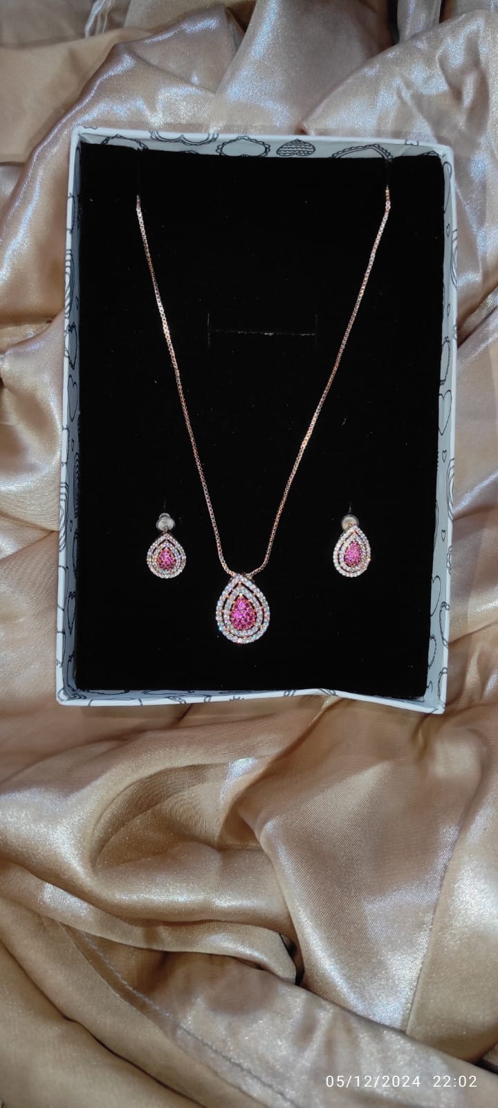 Pink And Gold Necklace Set